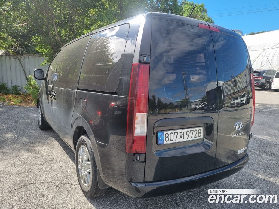 Hyundai Staria фото 5