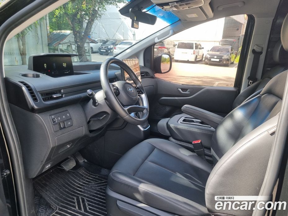 Hyundai Staria фото 7