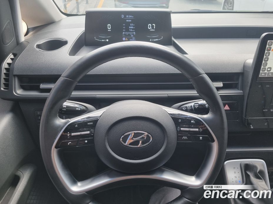 Hyundai Staria фото 8