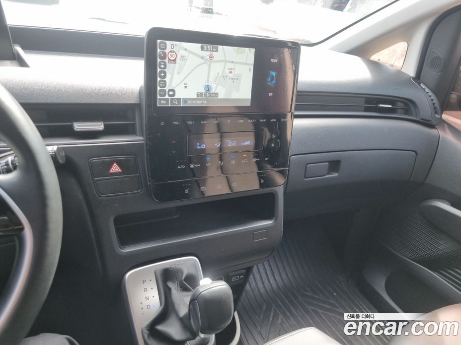 Hyundai Staria фото 10