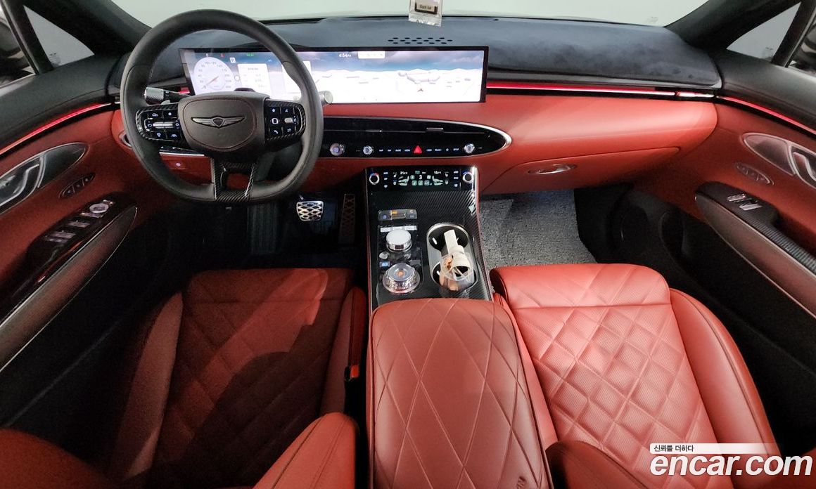 Genesis GV70 фото 7