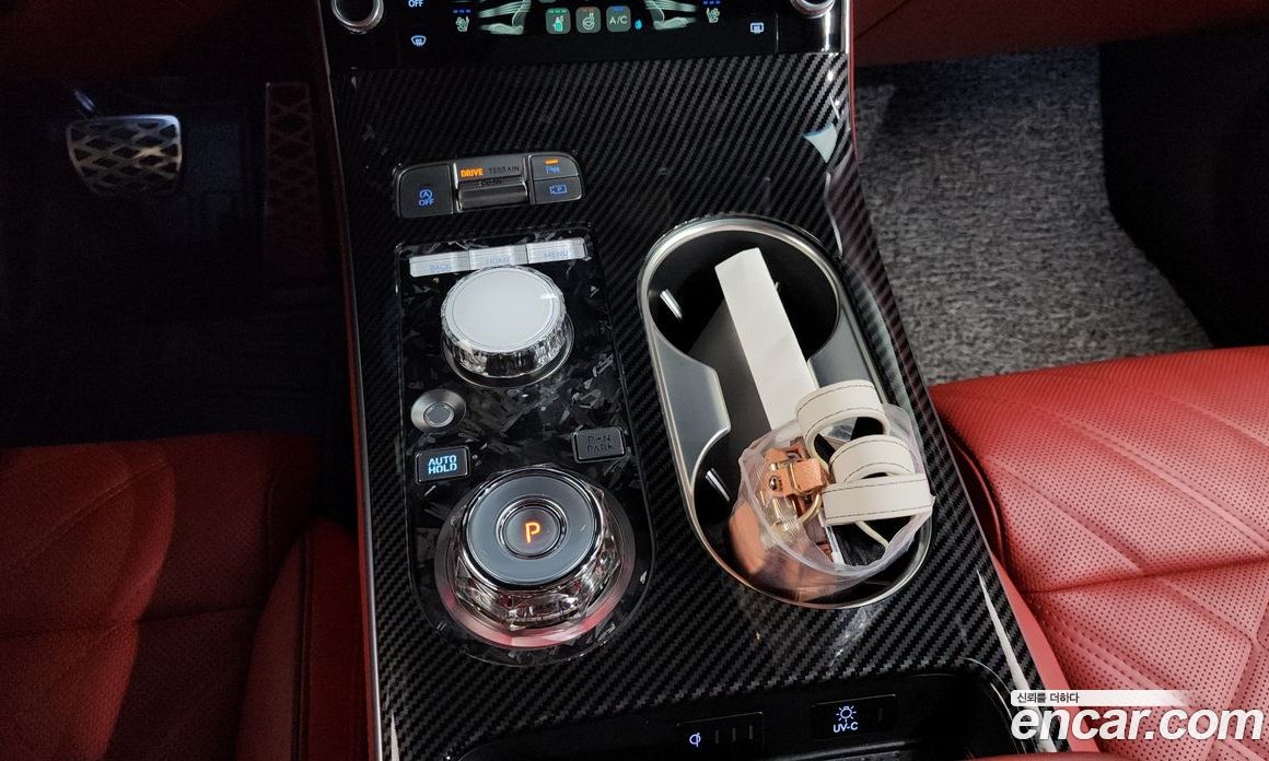 Genesis GV70 фото 9