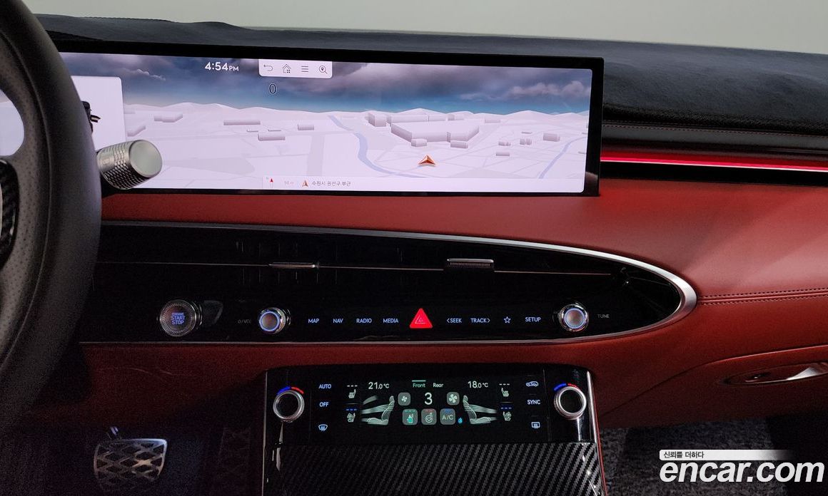 Genesis GV70 фото 12