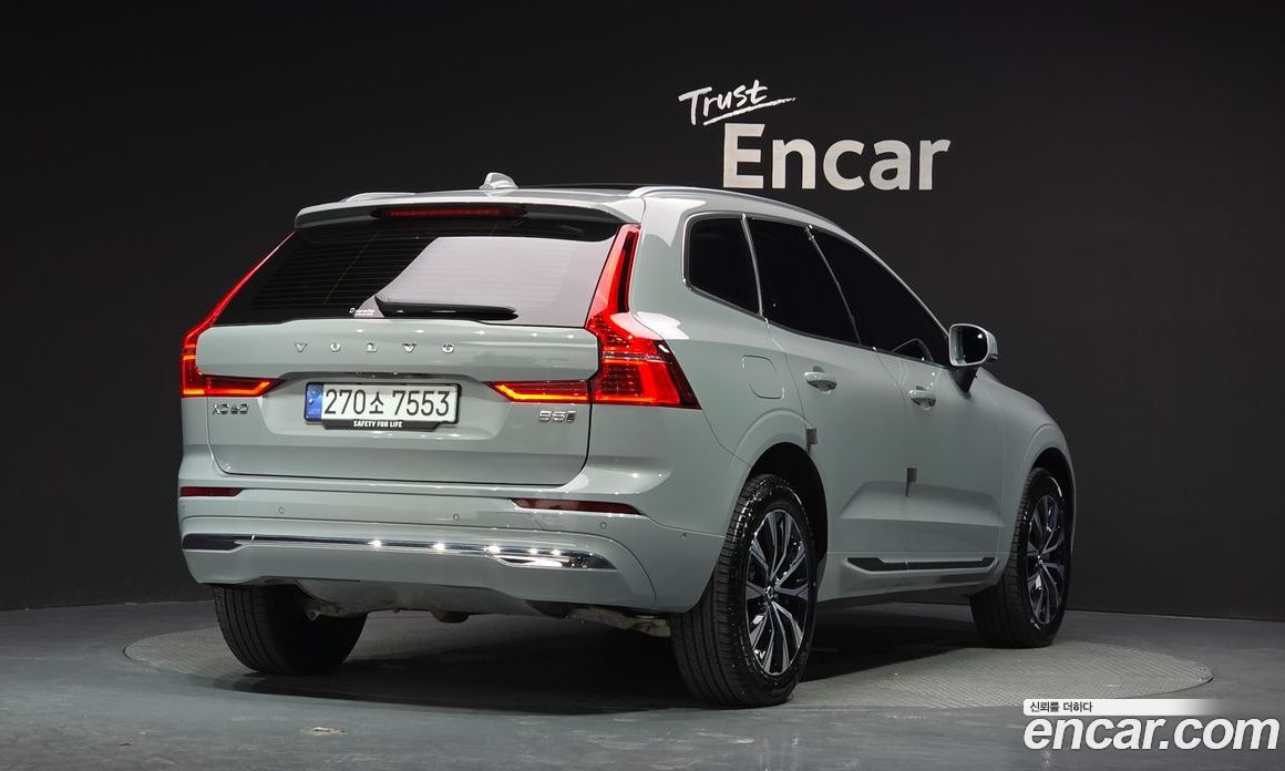 Volvo XC60 2nd Gen фото 2