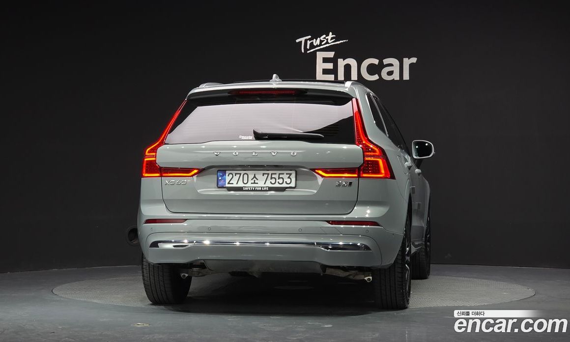 Volvo XC60 2nd Gen фото 4