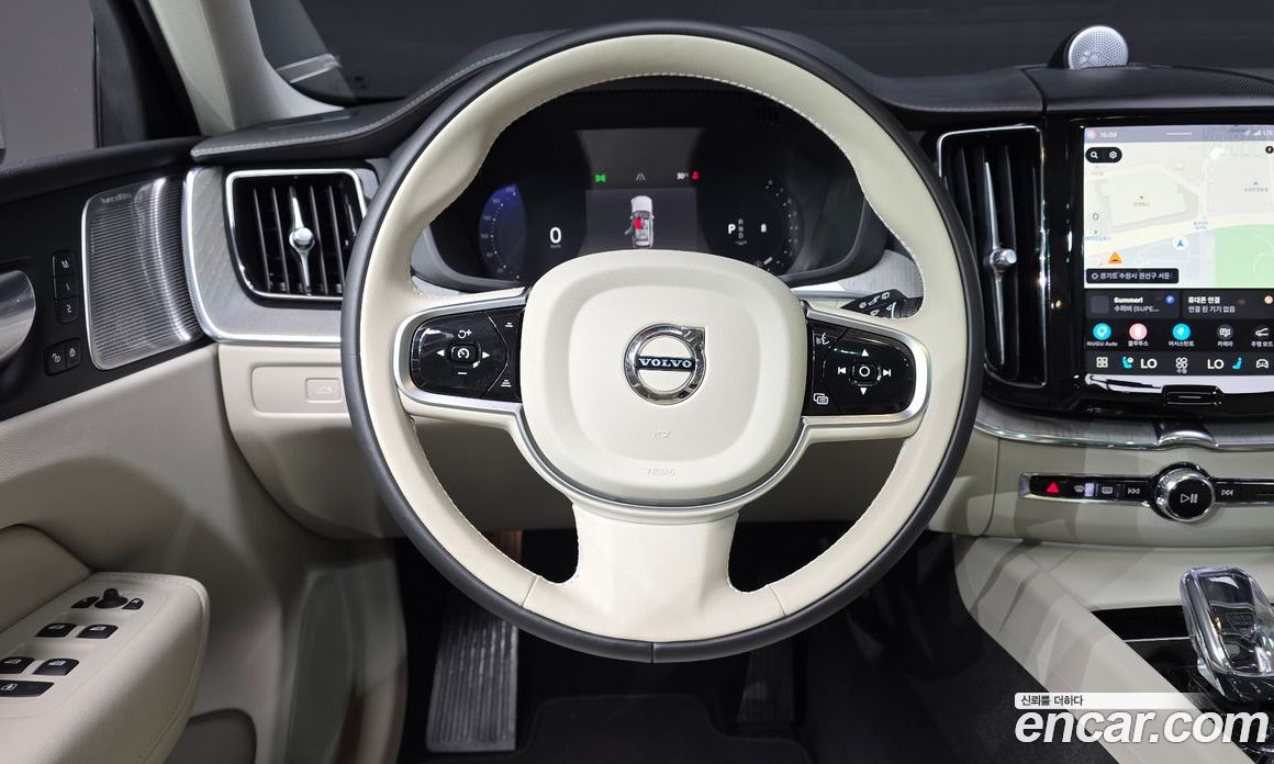 Volvo XC60 2nd Gen фото 15