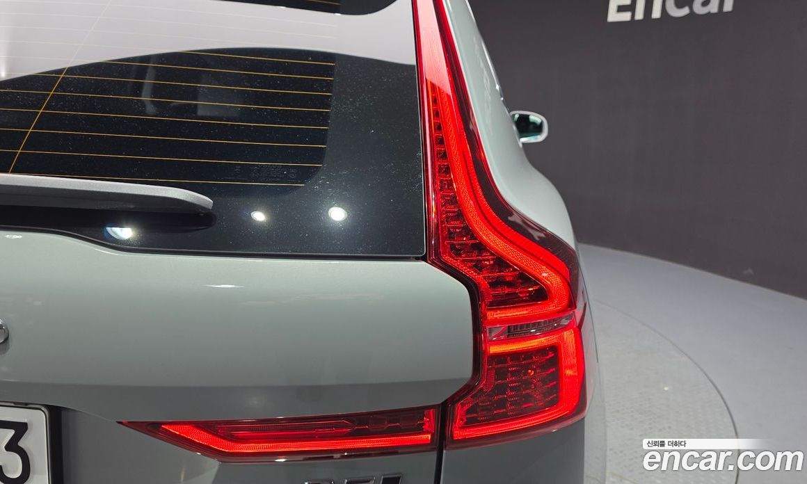 Volvo XC60 2nd Gen фото 23