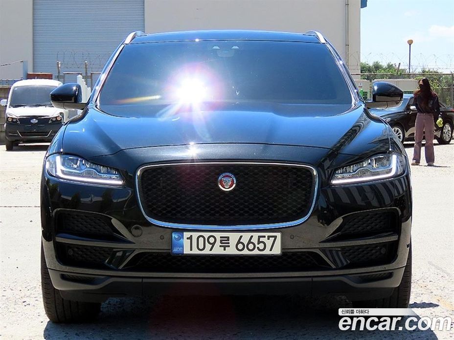 Jaguar F-PACE з Кореї