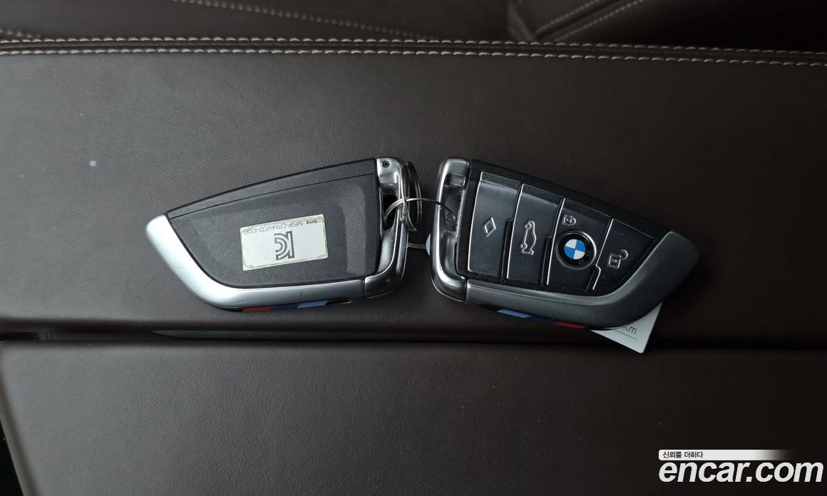 BMW 5-Series (G30) фото 20