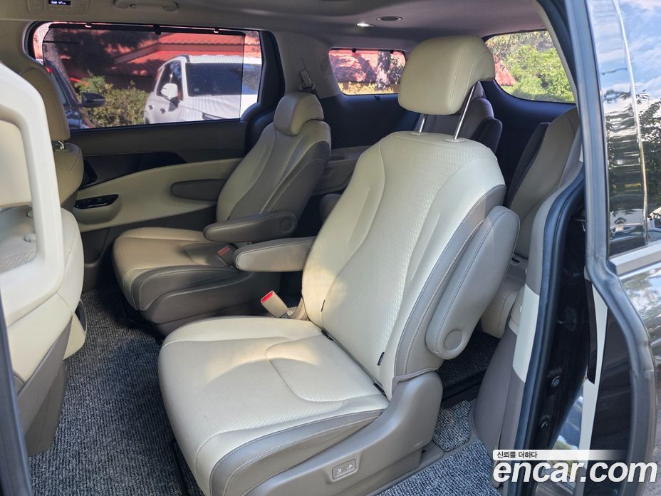 Kia Carnival 4th Gen фото 7