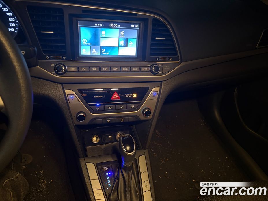 Hyundai Avante (AD) 6th Gen фото 9