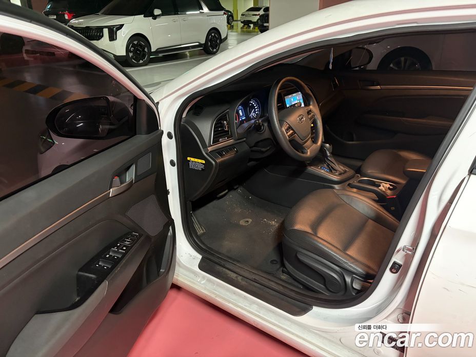 Hyundai Avante (AD) 6th Gen фото 14