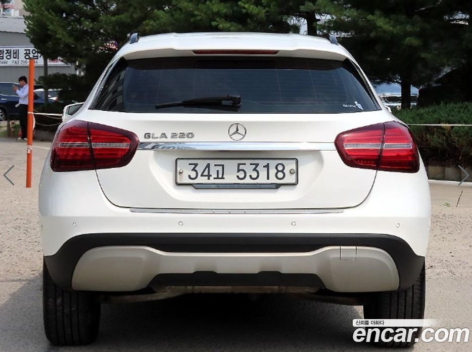 Mercedes-Benz GLA-Class X156 фото 3