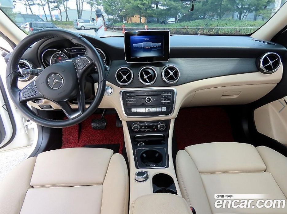Mercedes-Benz GLA-Class X156 фото 6