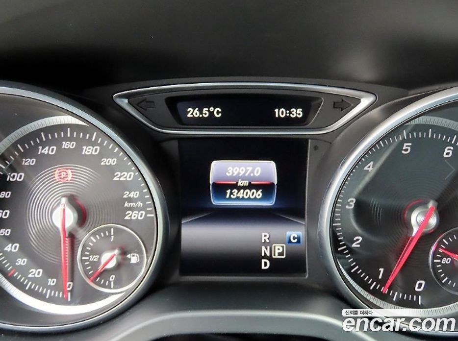 Mercedes-Benz GLA-Class X156 фото 8