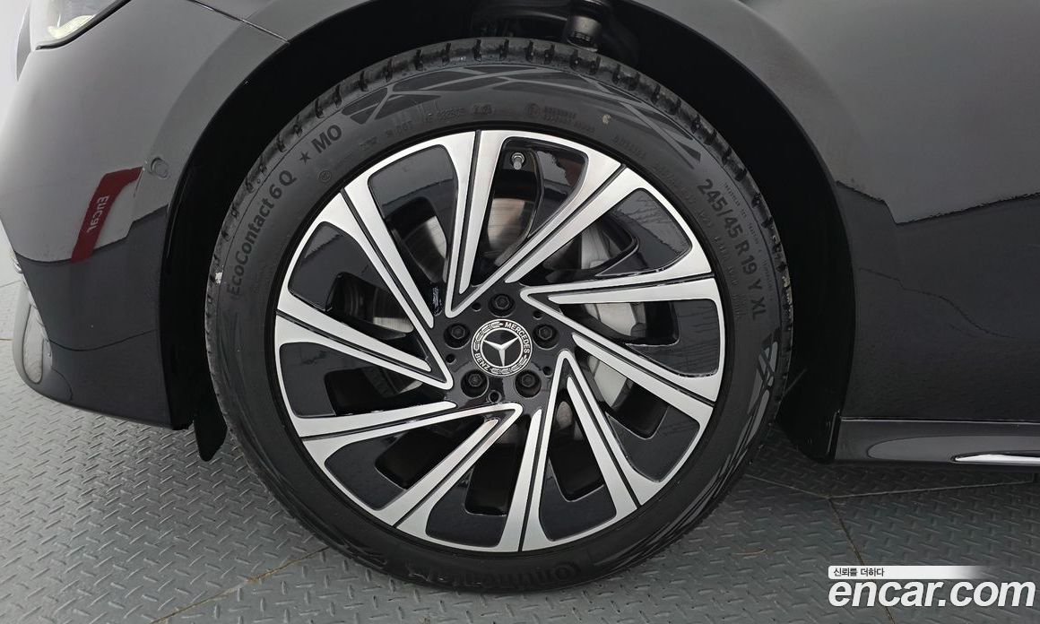 Mercedes-Benz E-Class W214 фото 5