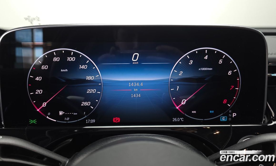 Mercedes-Benz E-Class W214 фото 8