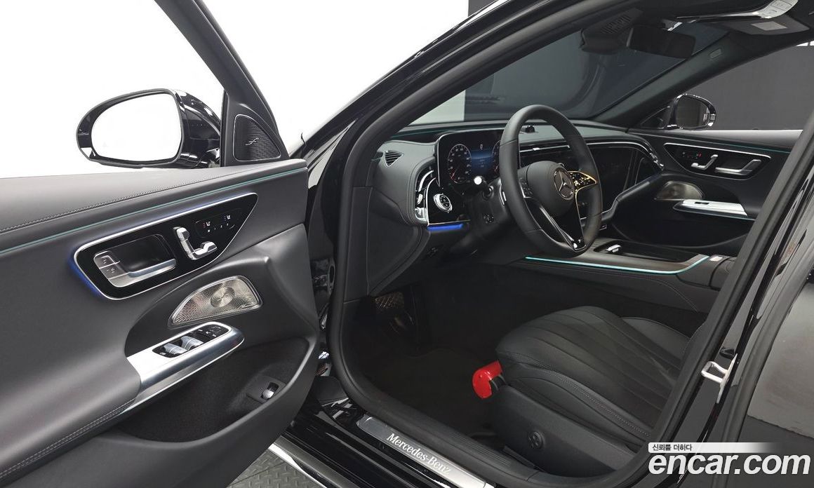 Mercedes-Benz E-Class W214 фото 10