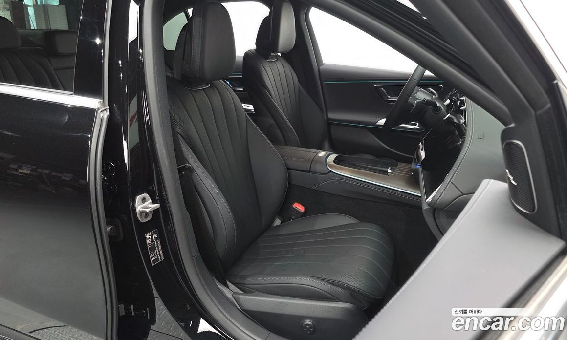Mercedes-Benz E-Class W214 фото 26
