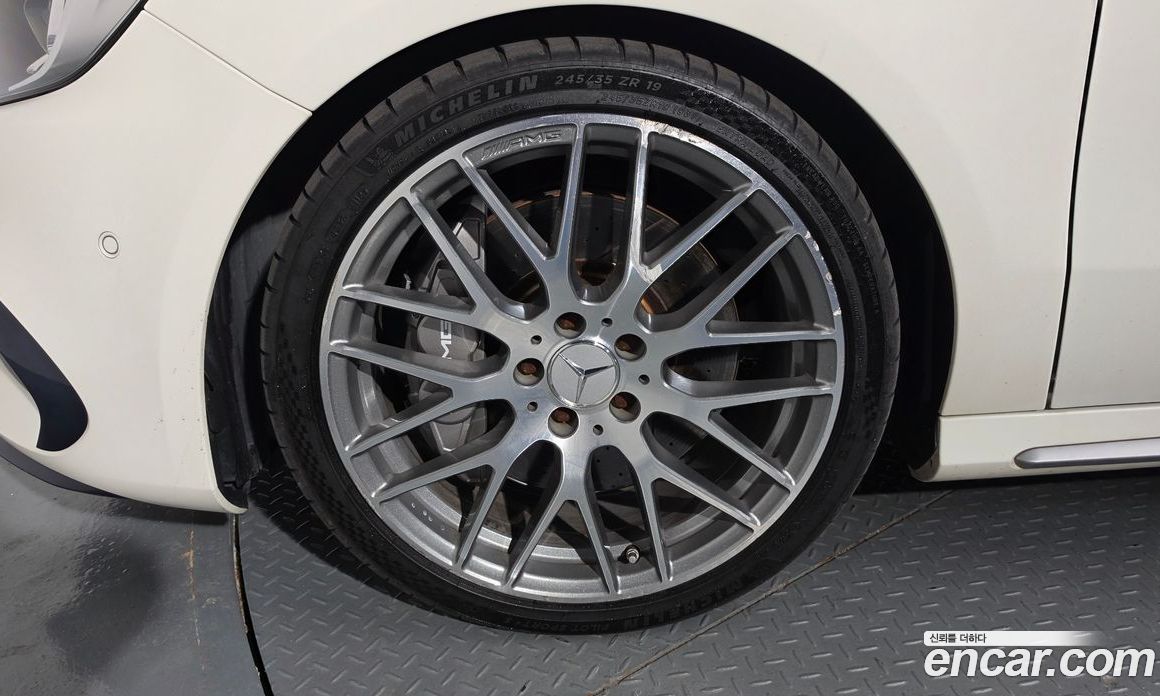 Mercedes-Benz A-Class W176 фото 5