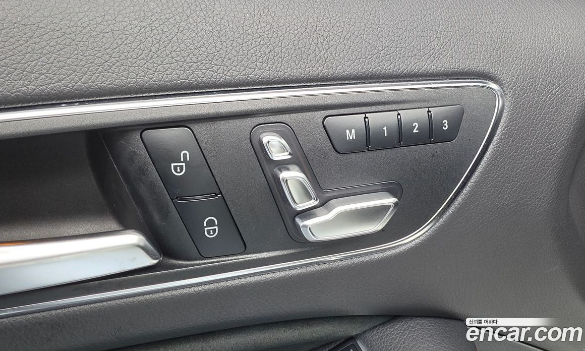 Mercedes-Benz A-Class W176 фото 30