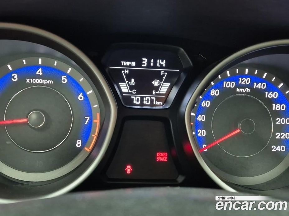 Hyundai The New Avante фото 8