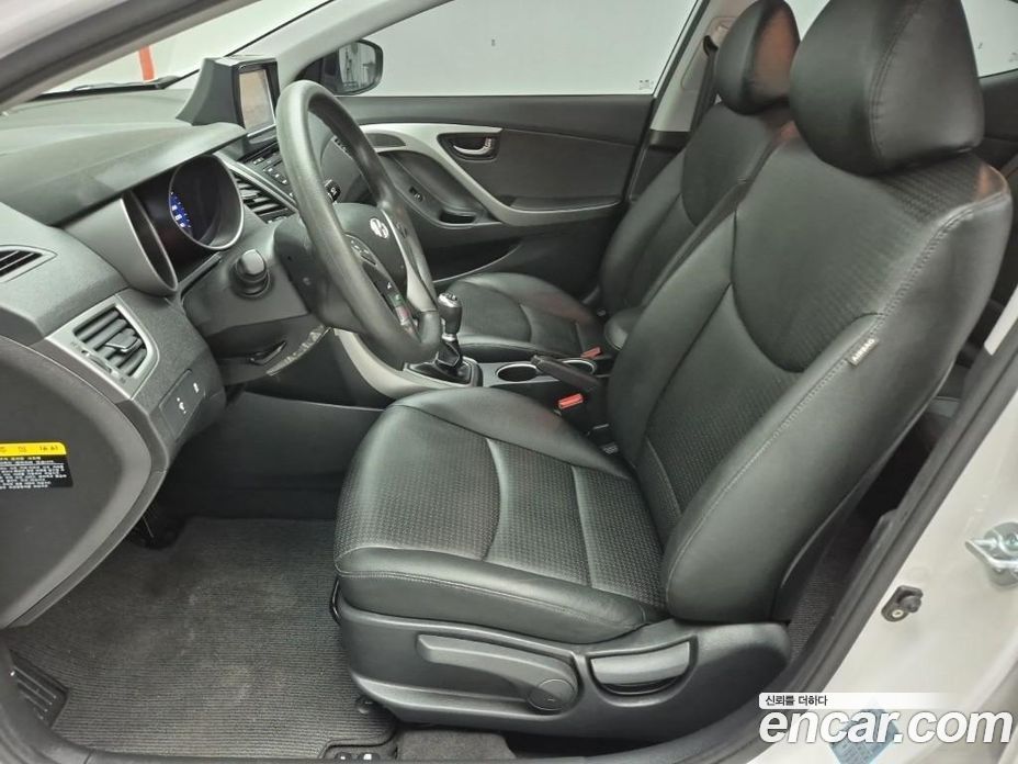 Hyundai The New Avante фото 10