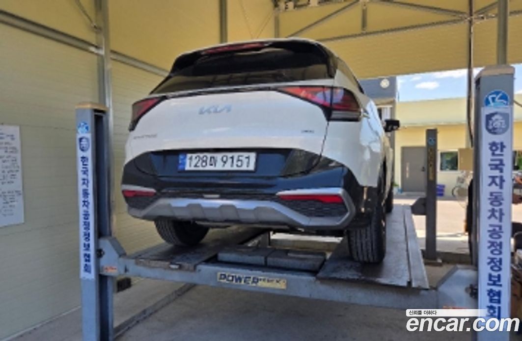 Kia Sportage 5th Gen Hybrid фото 2
