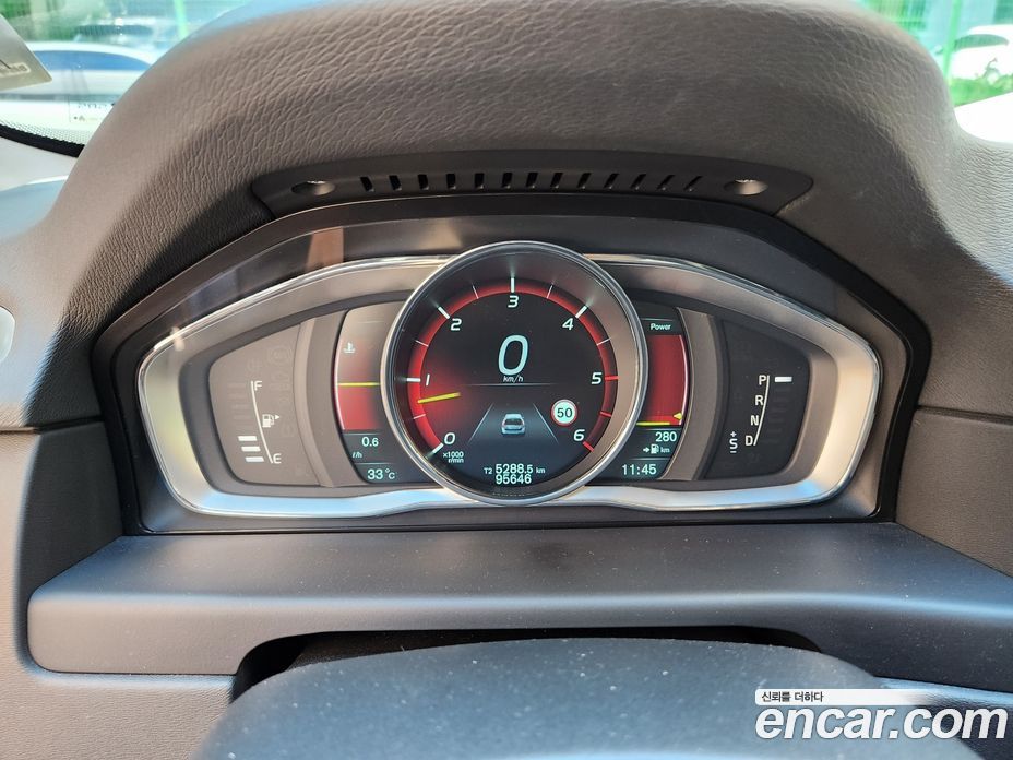 Volvo XC70 фото 8