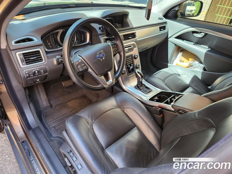 Volvo XC70 фото 9