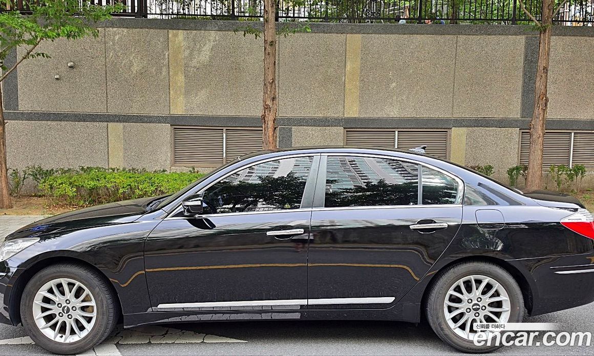 Hyundai Genesis фото 2