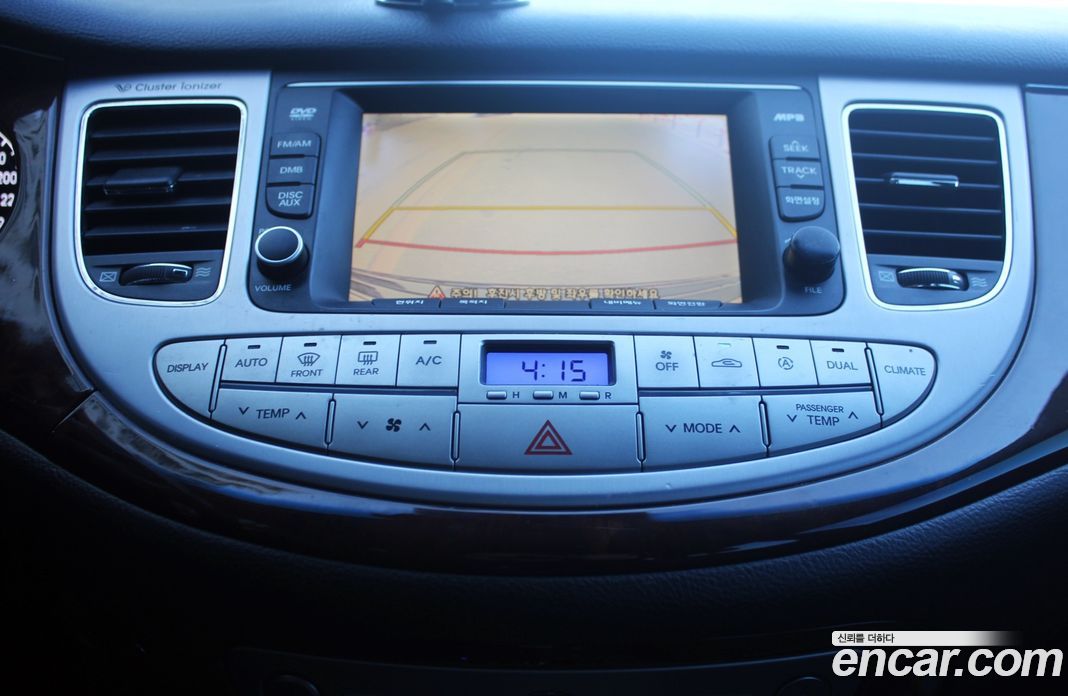 Hyundai Genesis фото 10