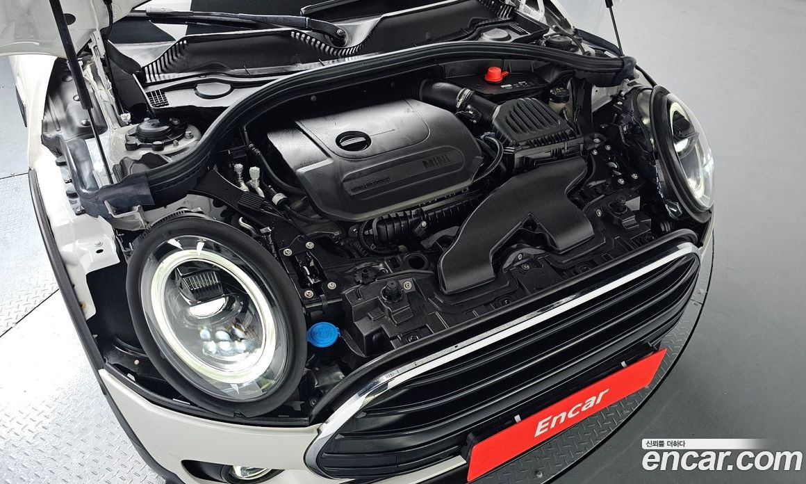 Mini Cooper Clubman фото 5