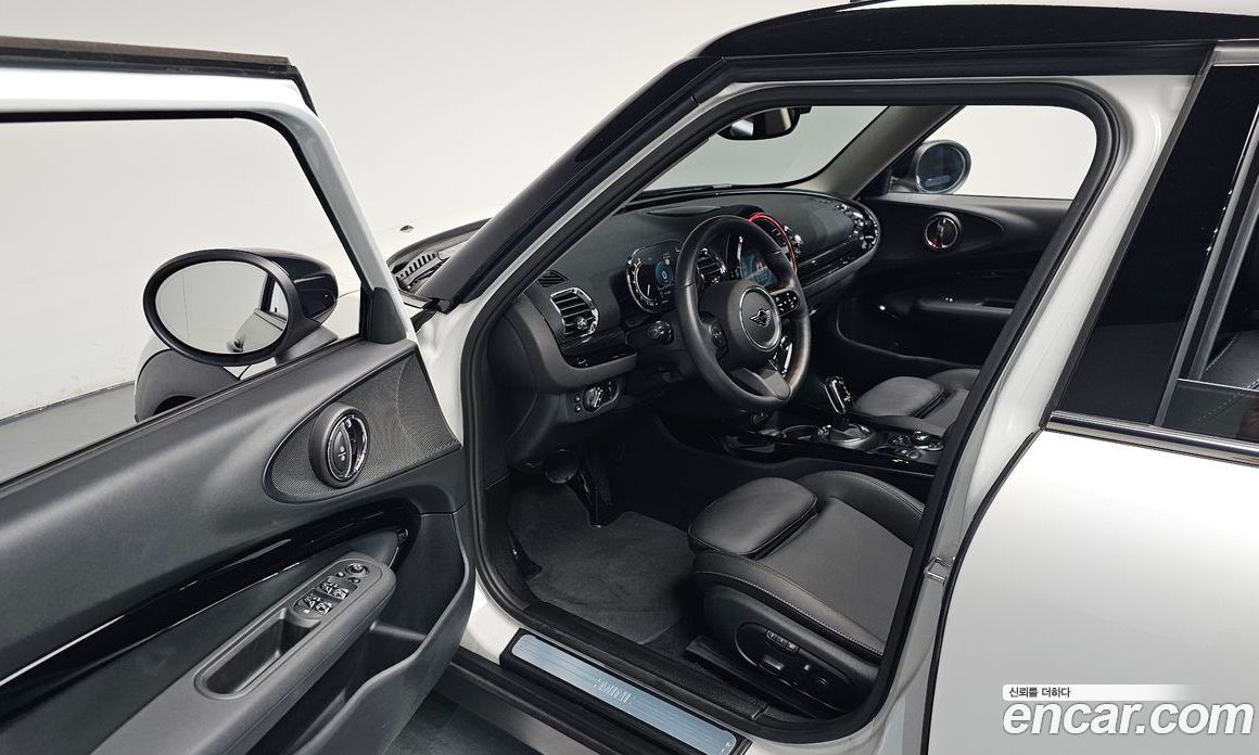 Mini Cooper Clubman фото 9