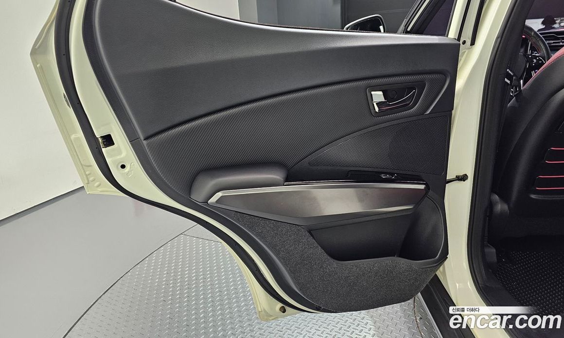 SsangYong (KG Mobility) Tivoli Beli фото 25