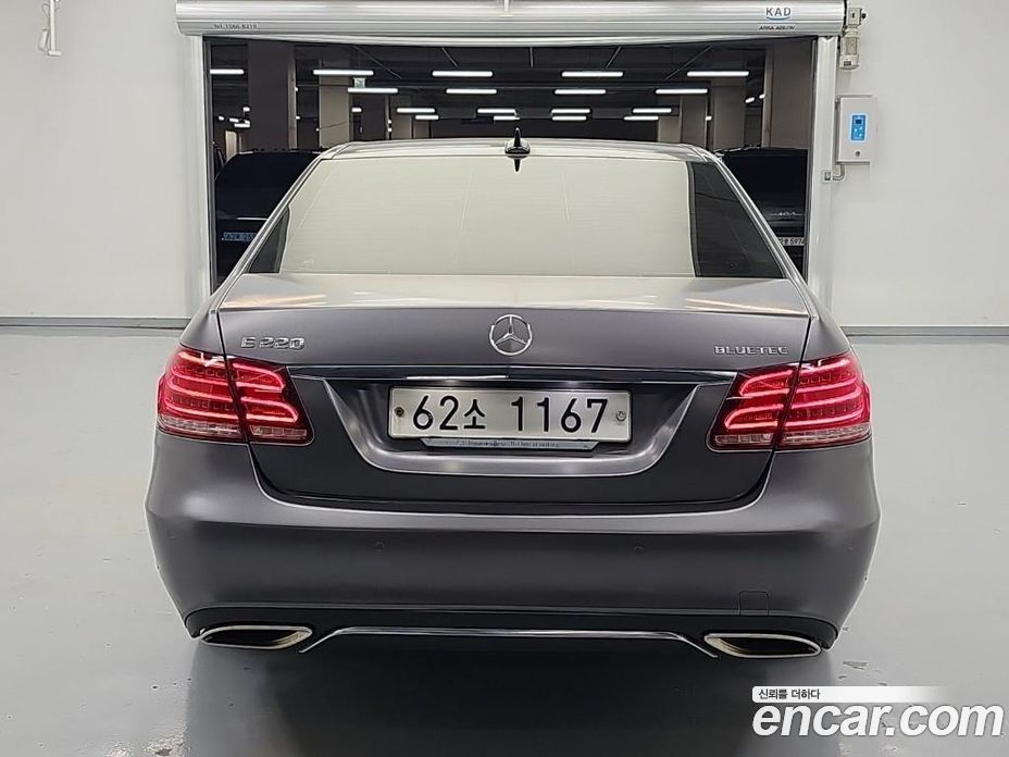 Mercedes-Benz E-Class W212 фото 3