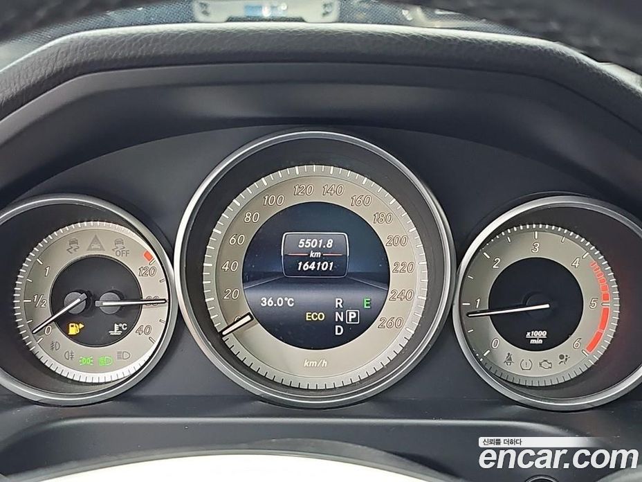 Mercedes-Benz E-Class W212 фото 6