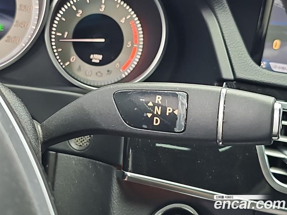 Mercedes-Benz E-Class W212 фото 8