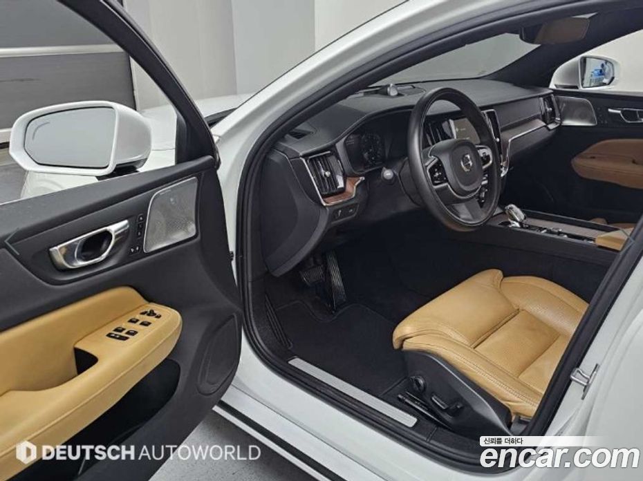 Volvo S60 3rd Gen фото 11