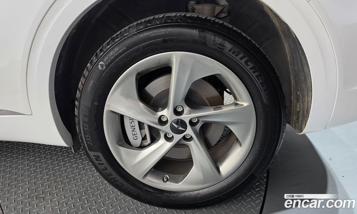 Genesis GV70 фото 21