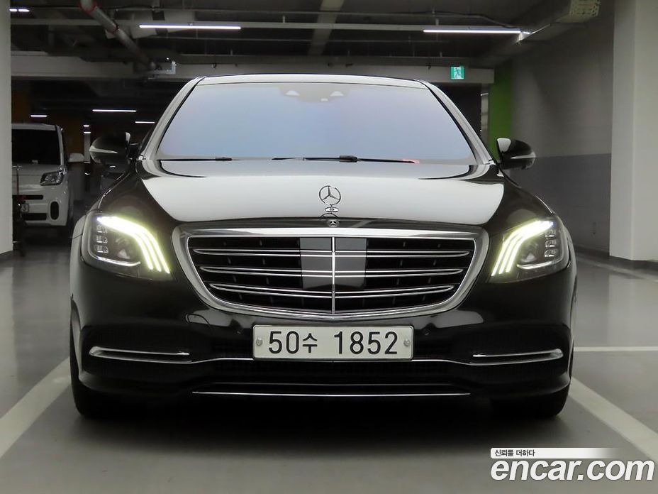 Mercedes-Benz S-Class W222
