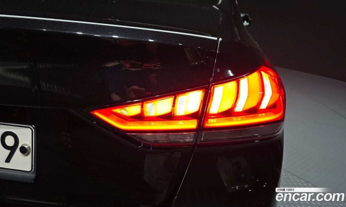 Genesis G80 фото 23