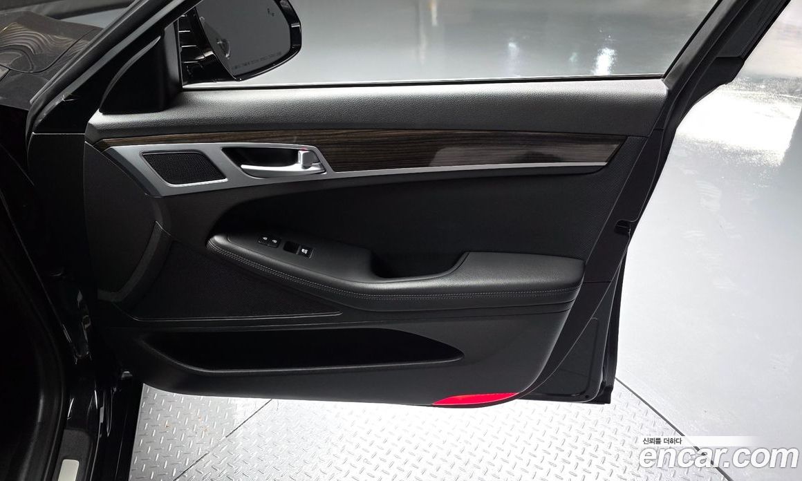 Genesis G80 фото 24