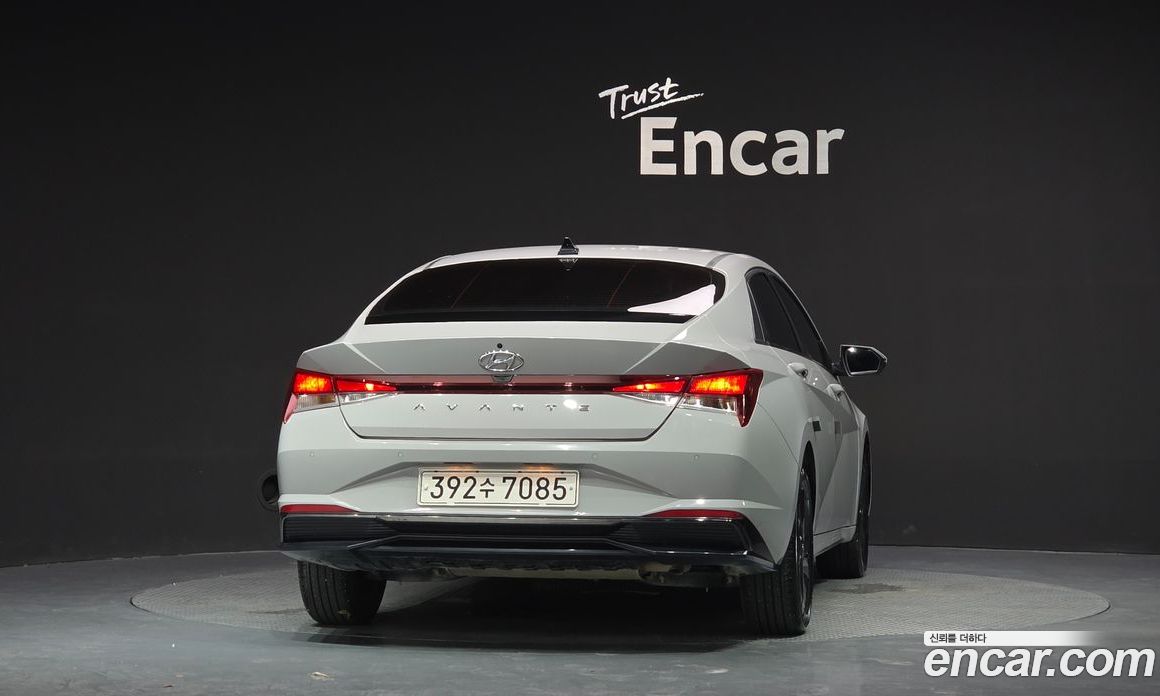 Hyundai Avante Hybrid (CN7) фото 4