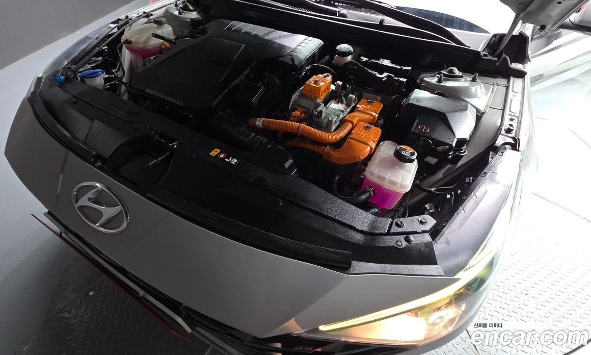 Hyundai Avante Hybrid (CN7) фото 6