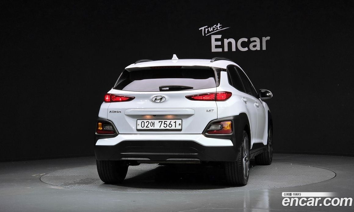 Hyundai Kona фото 4