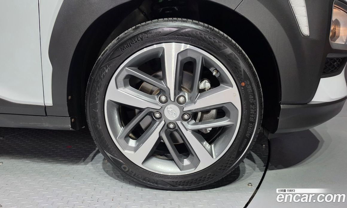 Hyundai Kona фото 21