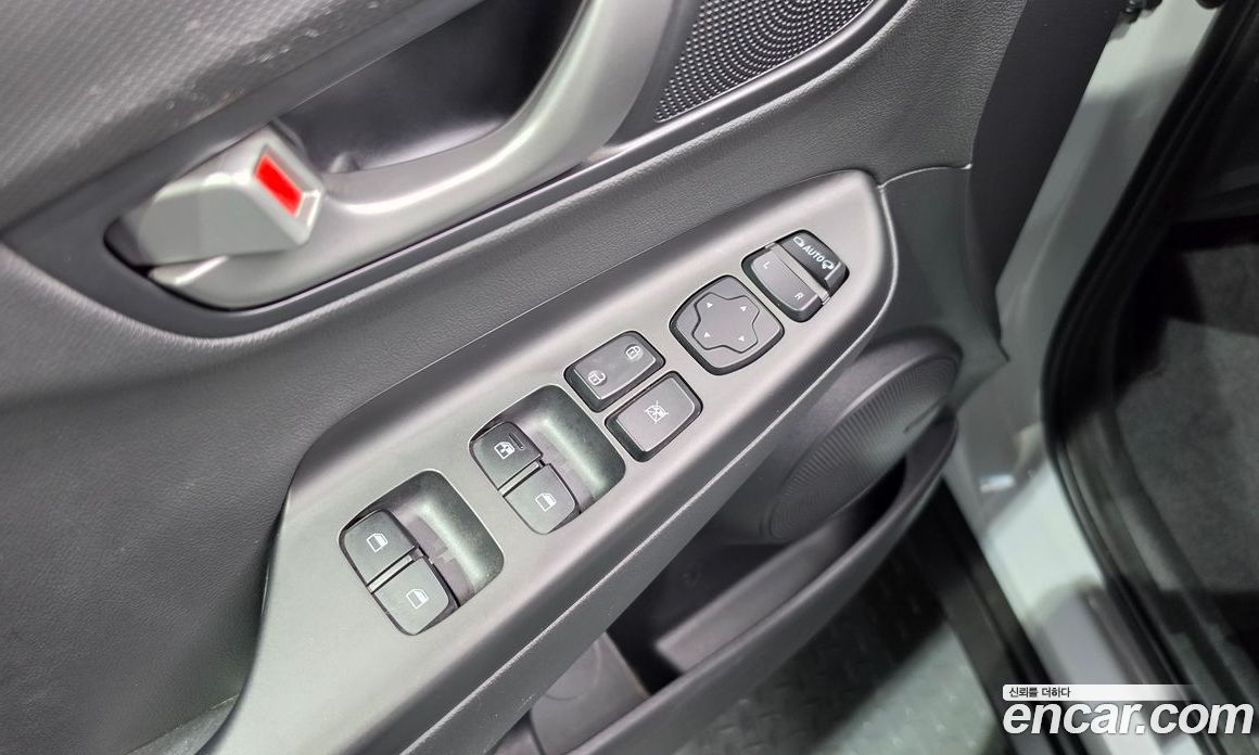 Hyundai Kona фото 27