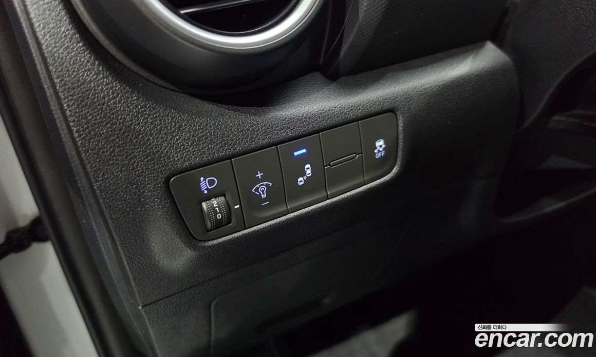 Hyundai Kona фото 30