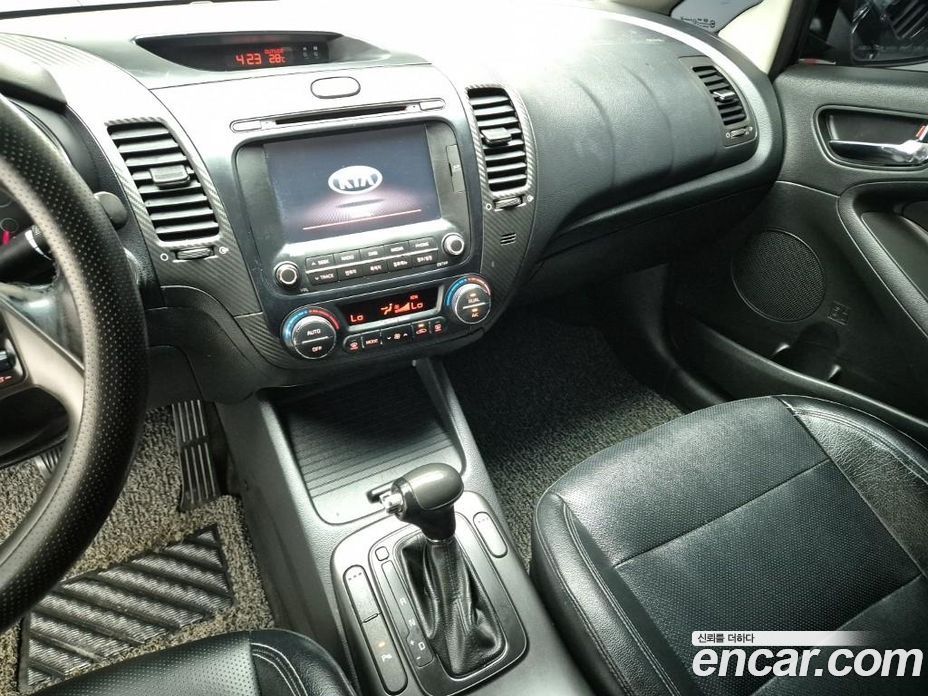 Kia K3 1st Gen фото 13
